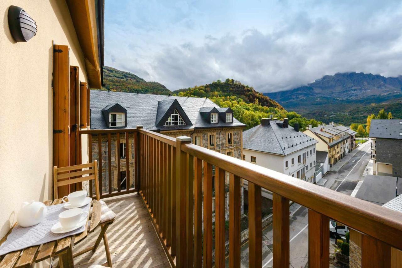 Apartamento MONTELIA Ático El Ciervo de Panticosa Exterior foto
